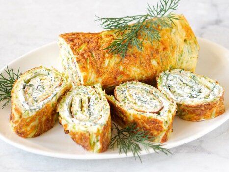 Нежный рулет из кабачков: быстрый рецепт для летних застолий