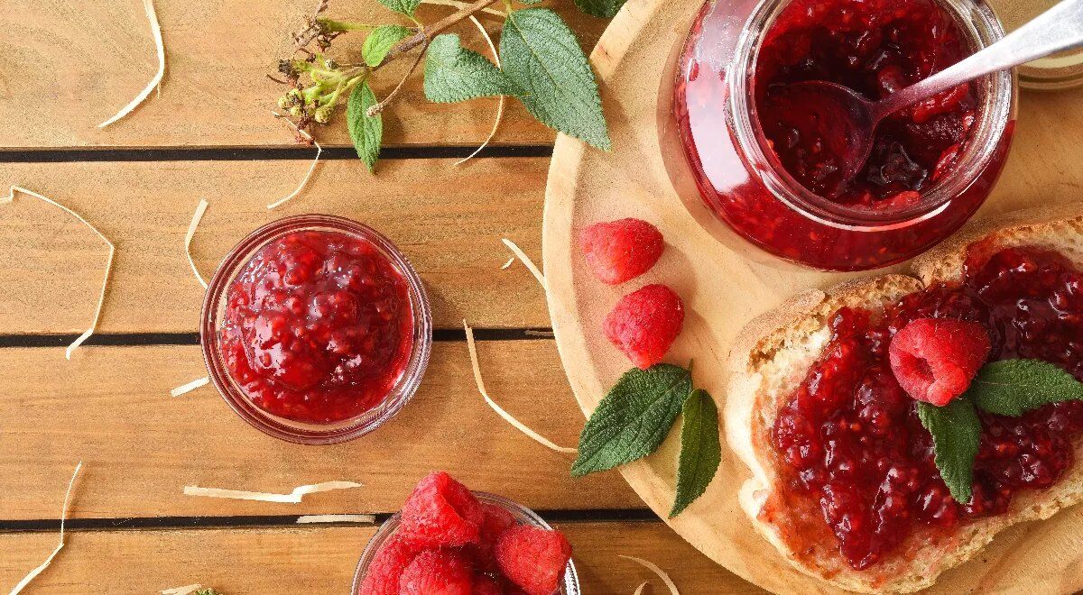 Заготовки на зиму: как безопасно их хранить и сохранить вкус