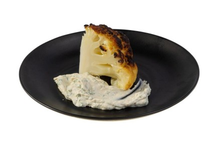 Цветная капуста с соусом тхина: Как превратить овощ в кулинарный шедевр