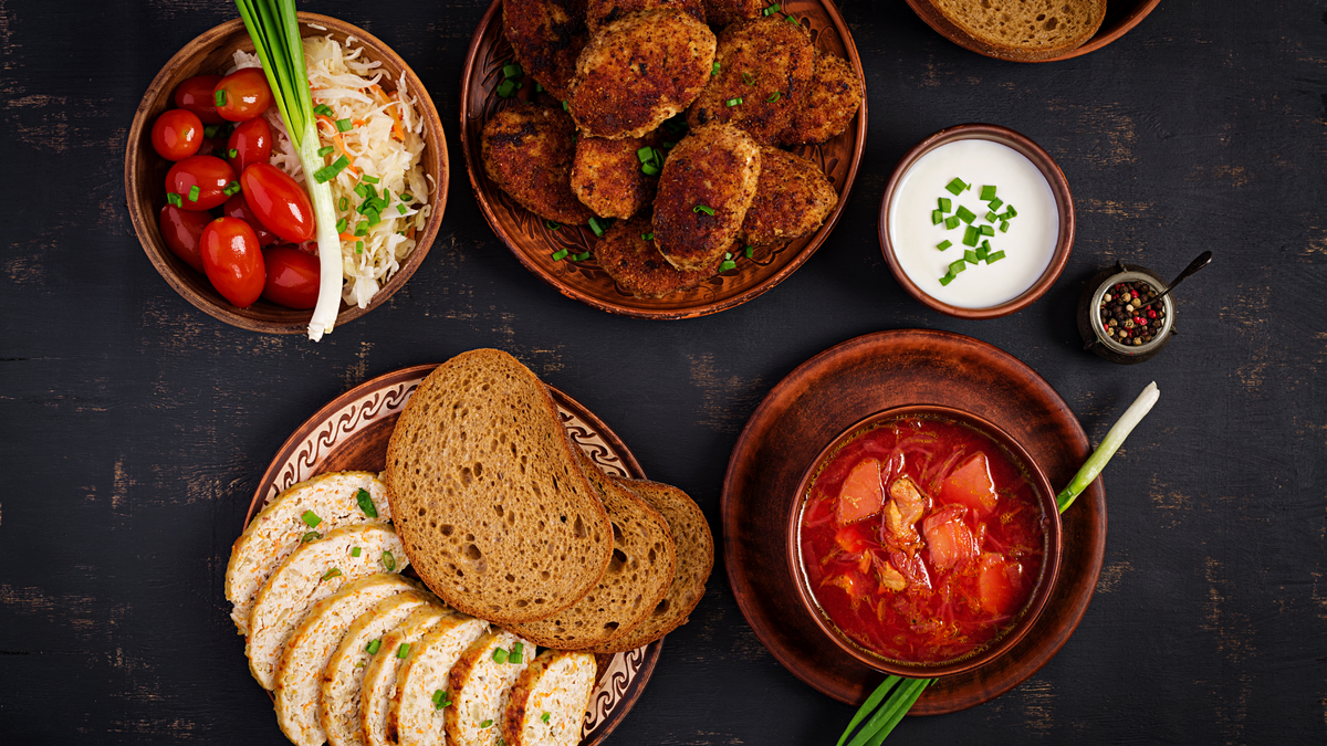 Как приготовить настоящий русский борщ?