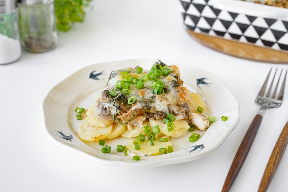 Ужин без хлопот: невероятная запеканка с курицей и грибами