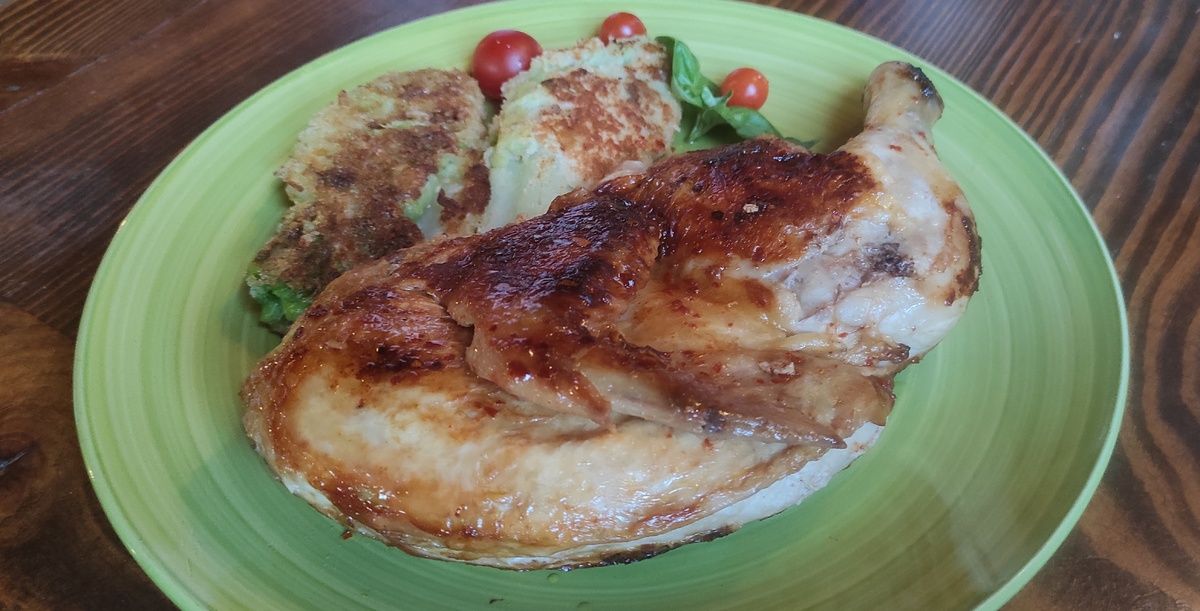 Цыпленок табака: легкий способ приготовить сочное блюдо на сковороде