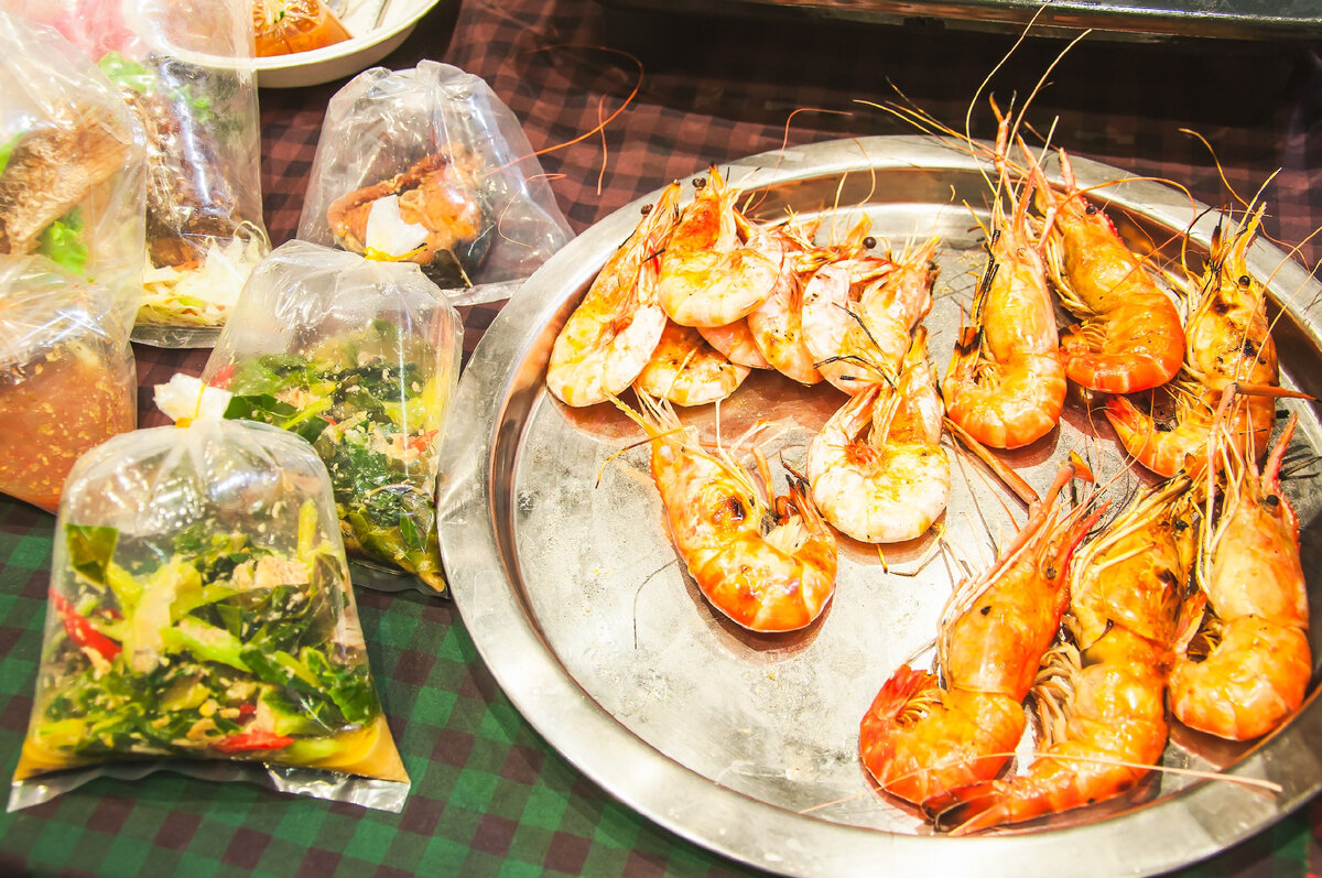 Креветки на гриле: Вкусное искусство с лимонным маринадом