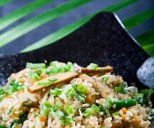 Ароматный рис с яйцом в китайском стиле: быстро и вкусно