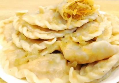 Вареники с тушеной капустой: рецепт домашнего уюта