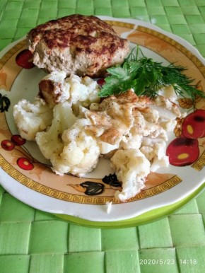 Невероятный гарнир: цветная капуста в кляре с сочными котлетами