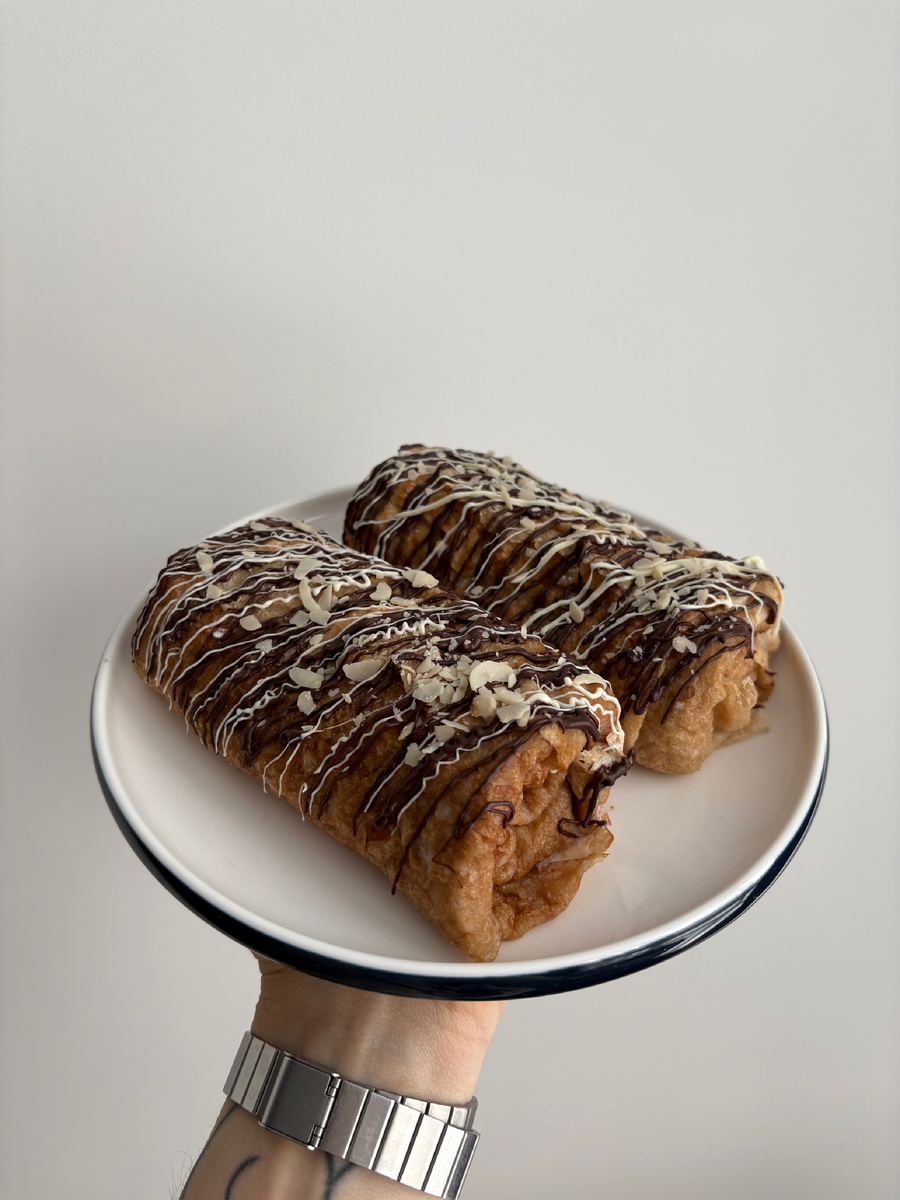 Вкусный блинный рулет для масленицы: Протеиновая версия любимого десерта