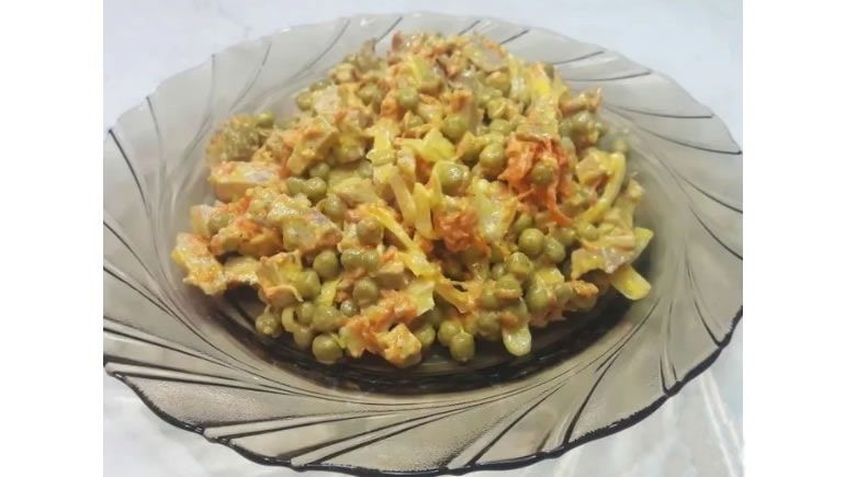 Кулинарный шедевр: салат «Купеческий» со свининой для любого стола