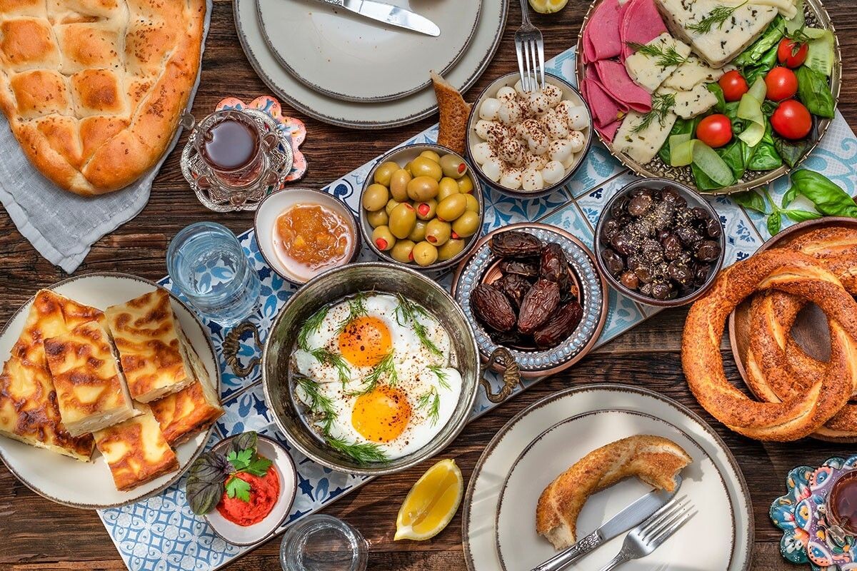 Турецкий завтрак: традиции, рецепты и секреты утреннего стола