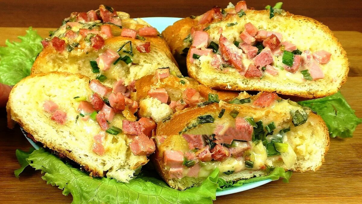 Фаршированный батон: простая закуска для семейных встреч