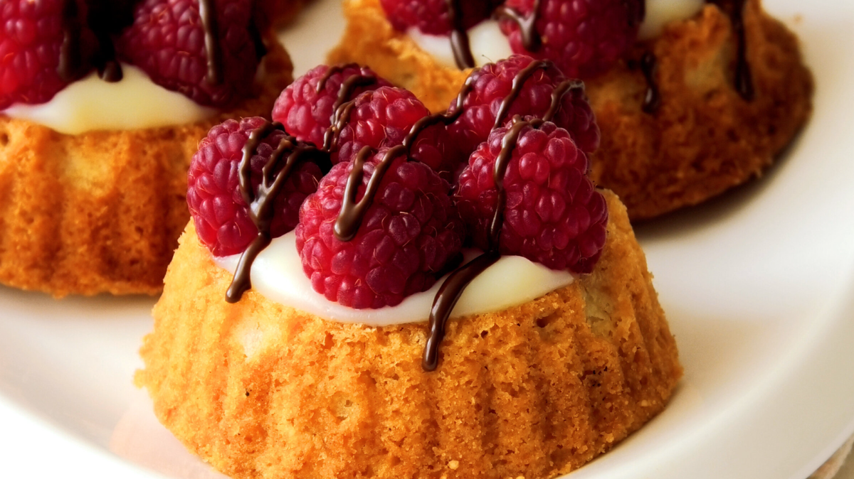 Миндальные пирожные: нежность и изысканность в каждом укусе