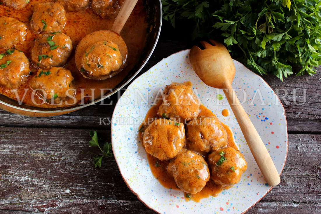 Как приготовить котлеты в аппетитной подливке