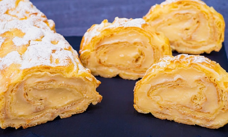 Эклер-рулет: идеальный десерт для быстрого приготовления