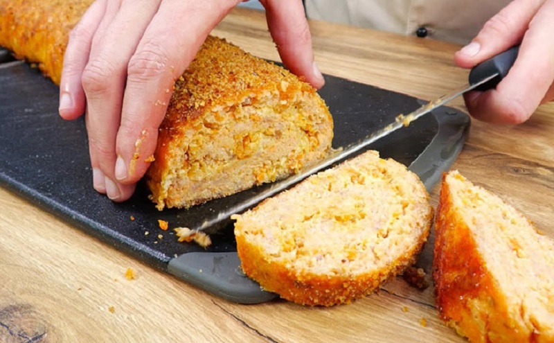 Рыбный рулет в духовке: как обычный минтай преобразится в кулинарный шедевр