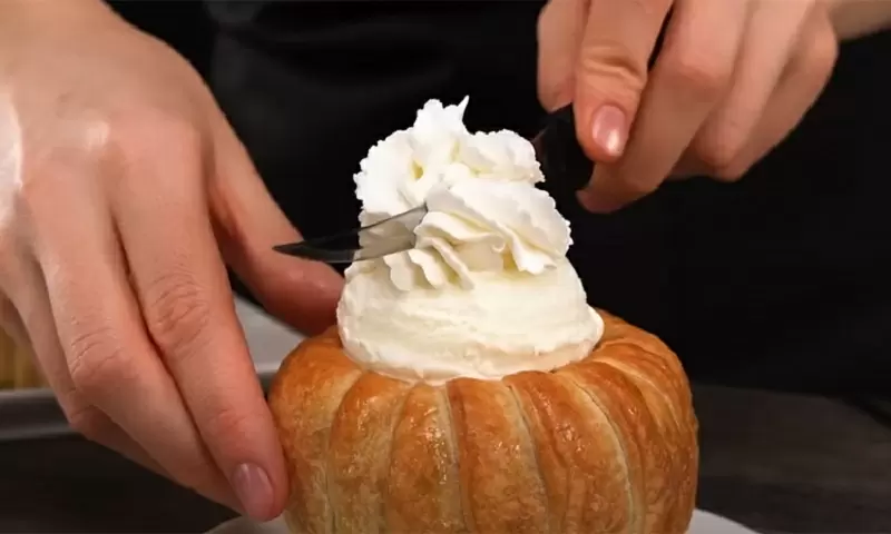 Яблоко в слоёном тесте: идеальный десерт для любых случаев жизни