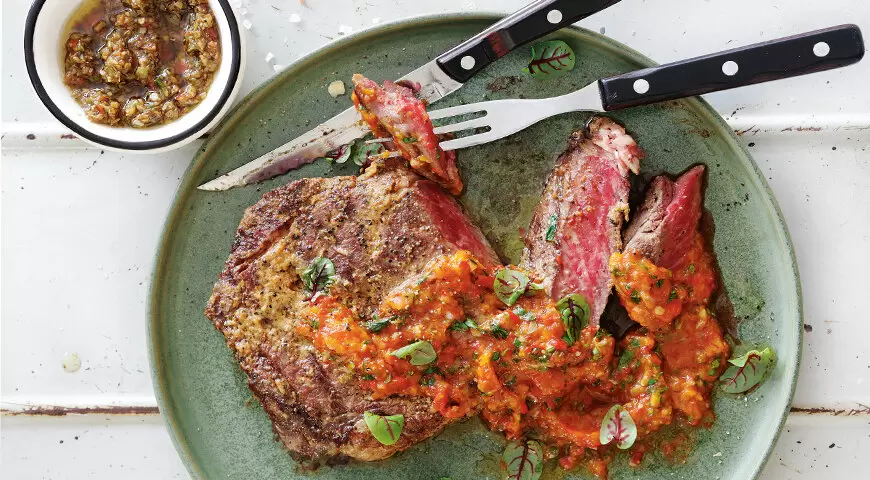 Как приготовить идеальный стейк на гриле: секреты и советы