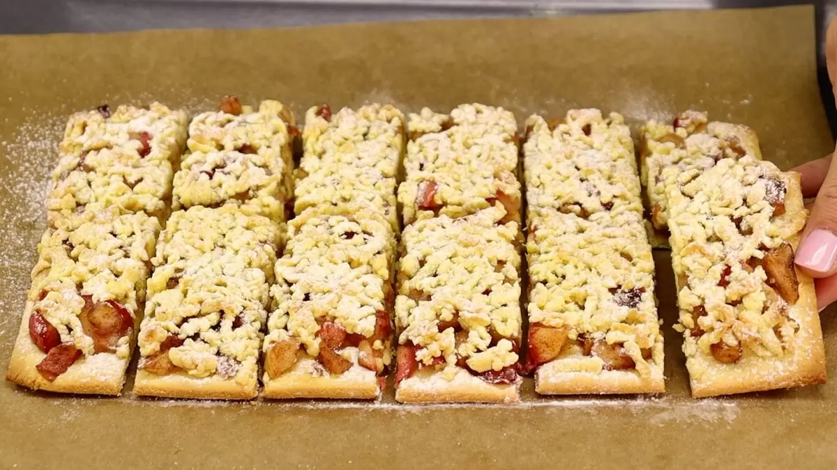 Невероятное песочное печенье с яблочной начинкой: простой рецепт, который покорит сердца