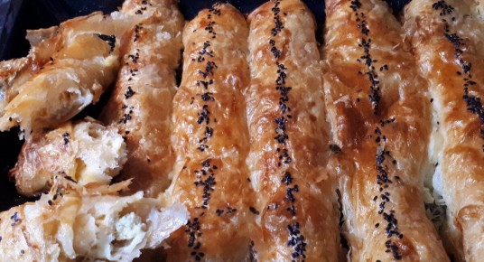 Шедевр за минуту: Как создать вкусную выпечку из простых ингредиентов