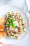 Вкусный салат с красной рыбой и огурцом для быстрого ужина
