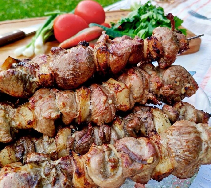 Идеальный шашлык: как приготовить куриные деликатесы на мангале