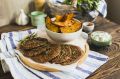 Ностальгия на тарелке: оладушки из куриной печени с картофелем и сметанным соусом