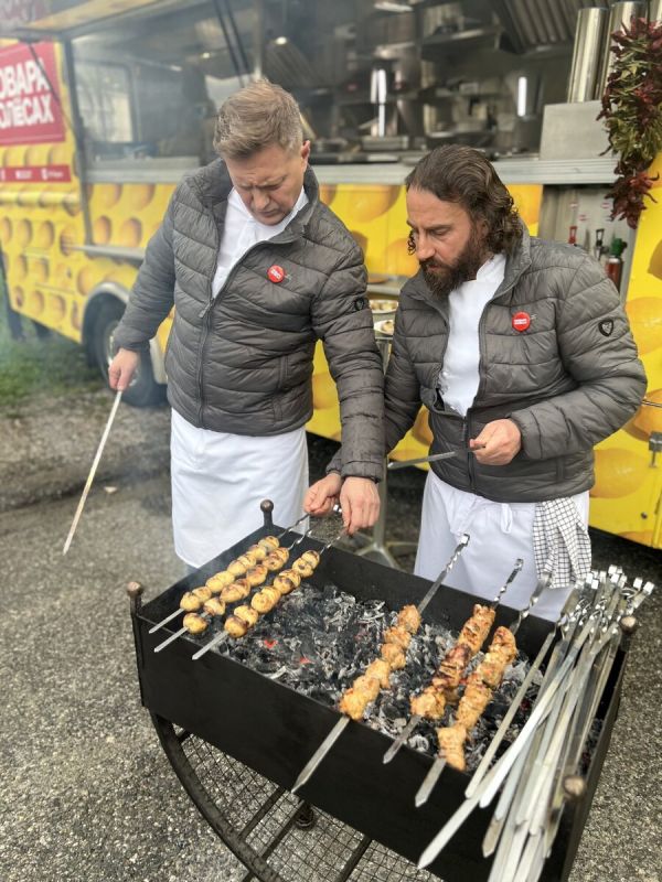 Насколько сочный шашлык: секреты маринования от шеф-повара